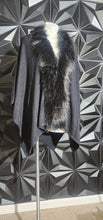 Load image into Gallery viewer, La Florentina fur poncho              ones size
