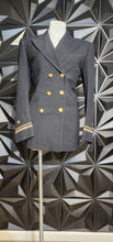 Load image into Gallery viewer, Saks Fifth military blazer             sz untagged, Best fit sz 8
