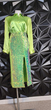Load image into Gallery viewer, NWt Glamourous sequin skirt         sz 8, best fitting sz 10/12

