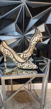 Load image into Gallery viewer, Sam Edelman leopard heels         sz 10

