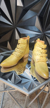 Load image into Gallery viewer, Beast fashion booties           sz 7
