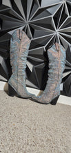 Load image into Gallery viewer, Fashion Nova Rhinestone boots                 sz 9
