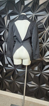Load image into Gallery viewer, M Yoko black back out blazer              sz small
