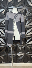 Load image into Gallery viewer, Fringe front cardigan          sz untagged, Best fitting sz medium-xlarge
