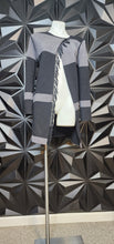 Load image into Gallery viewer, Fringe front cardigan          sz untagged, Best fitting sz medium-xlarge
