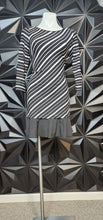 Load image into Gallery viewer, White house black market stripe dress       sz small
