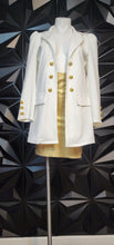Load image into Gallery viewer, White open front blazer             sz small-sz 10
