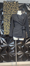 Load image into Gallery viewer, Chain link pant/tie blazer 2 piece set        sz 12
