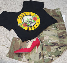 Load image into Gallery viewer, Camo pant/graphic tee  2 piece set            sz medium
