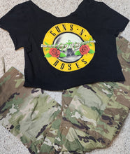 Load image into Gallery viewer, Camo pant/graphic tee  2 piece set            sz medium
