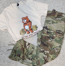 Load image into Gallery viewer, Camo pant/graphic tee  2 piece set       sz medium
