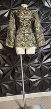 Load image into Gallery viewer, Oriental blazer               sz lrg, Best fitting sz medium
