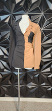 Load image into Gallery viewer, Shein half and half top        sz xl
