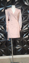 Load image into Gallery viewer, NWT pink dress          sz lrg (runs smaller), Best fit sz medium
