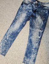 Load image into Gallery viewer, Venus denim stoned jeans            sz 14
