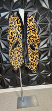 Load image into Gallery viewer, Cheetah print poncho          sz one size
