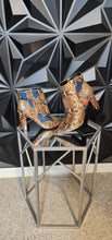 Load image into Gallery viewer, Rouge reptile print heels          sz 11
