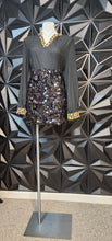 Load image into Gallery viewer, Black big sequin skirt            sz 2xl
