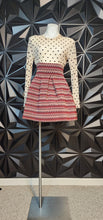 Load image into Gallery viewer, H&amp;M zig zag fit and flare skirt       sz large
