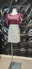 Load image into Gallery viewer, Loft plaid print  skirt           sz 12
