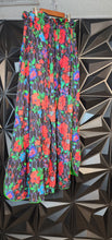 Load image into Gallery viewer, Floral wide leg pant            sz lrg-2x
