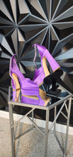 Load image into Gallery viewer, Fashion Nova purple platform heels        sz 9
