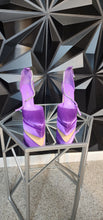 Load image into Gallery viewer, Fashion Nova purple platform heels        sz 9
