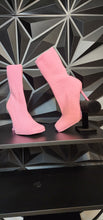 Load image into Gallery viewer, Pink Shein heels           sz 9
