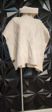Load image into Gallery viewer, Max Studio poncho top            sz med-xlrg
