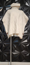 Load image into Gallery viewer, Max Studio poncho top            sz med-xlrg
