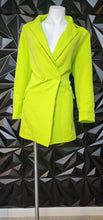 Load image into Gallery viewer, Shein curve lime blazer            sz 1xl (14/16)
