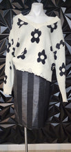 Load image into Gallery viewer, Floral distressed sweater            sz med-lrg
