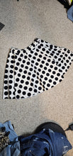 Load image into Gallery viewer, Polka dot skirt           sz untagged, best fit 18/20
