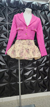 Load image into Gallery viewer, Nwt Floral bubble skirt
