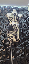 Load image into Gallery viewer, Forever 21 swirl dress         sz small
