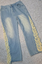 Load image into Gallery viewer, Light distressed denim jeans            sz xl (best fitting sz 10)
