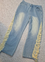 Load image into Gallery viewer, Light distressed denim jeans            sz xl (best fitting sz 10)
