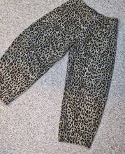 Load image into Gallery viewer, Leopard barrel jeans           sz medium
