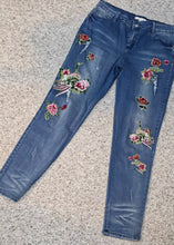 Load image into Gallery viewer, Boston Proper floral stoned jean           sz 12
