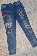 Load image into Gallery viewer, Boston Proper floral stoned jean           sz 12
