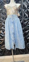 Load image into Gallery viewer, Vintage stonewash skirt           sz untagged, best fit sz 12/14
