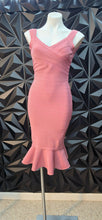 Load image into Gallery viewer, Pink fit and flare bandage dress           sz small
