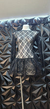 Load image into Gallery viewer, Lace sheer top                 sz small

