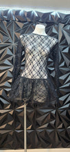 Load image into Gallery viewer, Lace sheer top                 sz small
