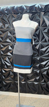 Load image into Gallery viewer, Sandra Darren box print dress           sz 8
