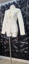 Load image into Gallery viewer, NWT    loft plelated blouse         sz 6
