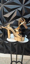 Load image into Gallery viewer, So Me rose gold platform heels          sz 10 (read disclaimer)
