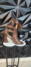 Load image into Gallery viewer, Vince Camuto brown sandal heels          sz 7.5
