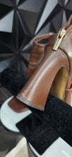 Load image into Gallery viewer, Vince Camuto brown sandal heels          sz 7.5
