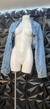 Load image into Gallery viewer, NWT denim studded crop jacket           sz 1x
